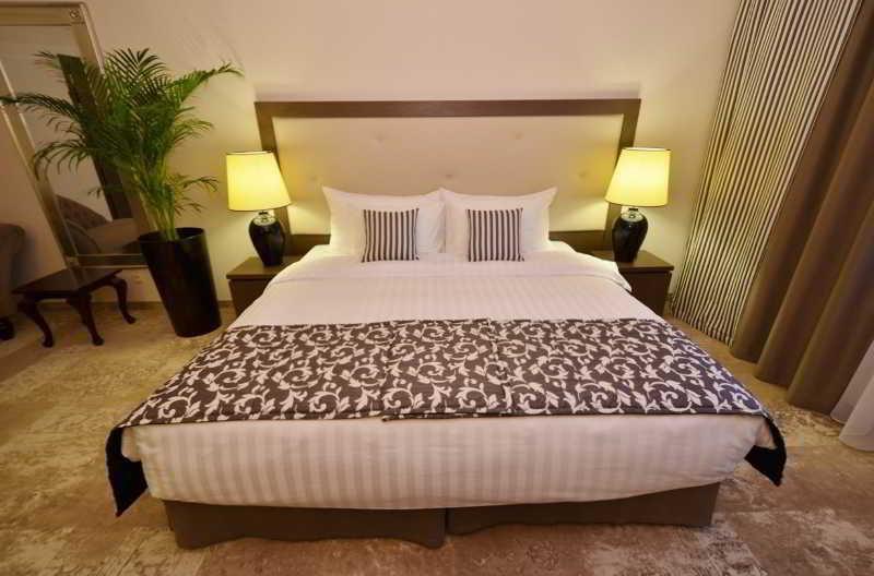 Готель Metropolitan Boutique 4*